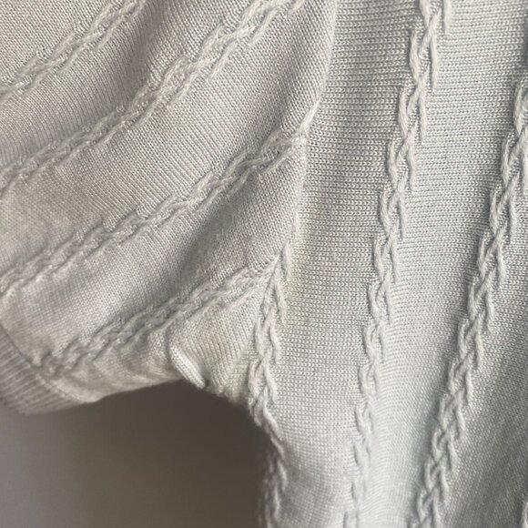 KING & TUCKFIELD POWDER BLUE BRAIDED MERINO KNIT PATTERN SHORT SLEEVE POLO TOP - Picture 3 of 6